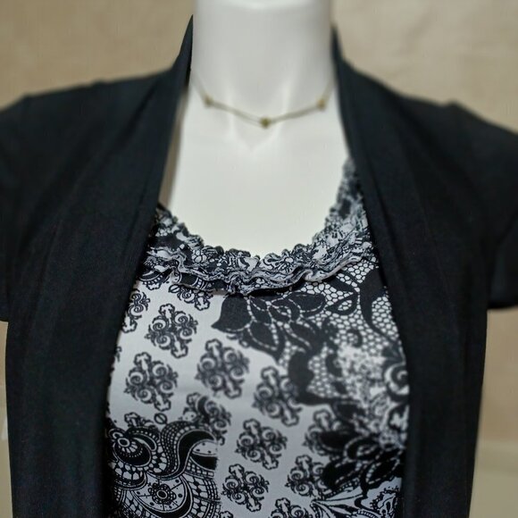 PERCEPTION PETITE WOMENS BLACK TOP SIZE P/XL WITH UNDER BLOUSE - Picture 5 of 9